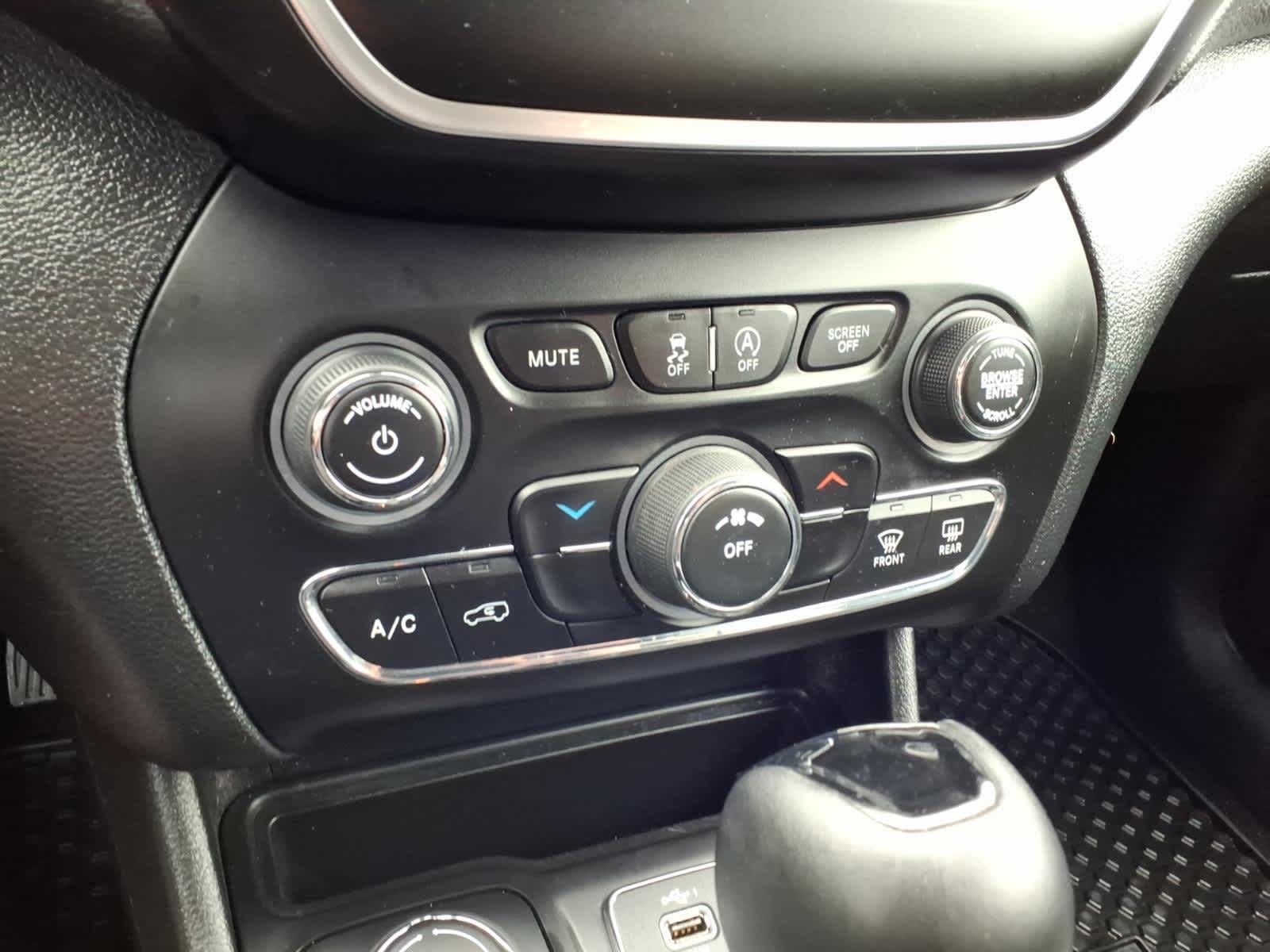 2019 Jeep Cherokee Altitude