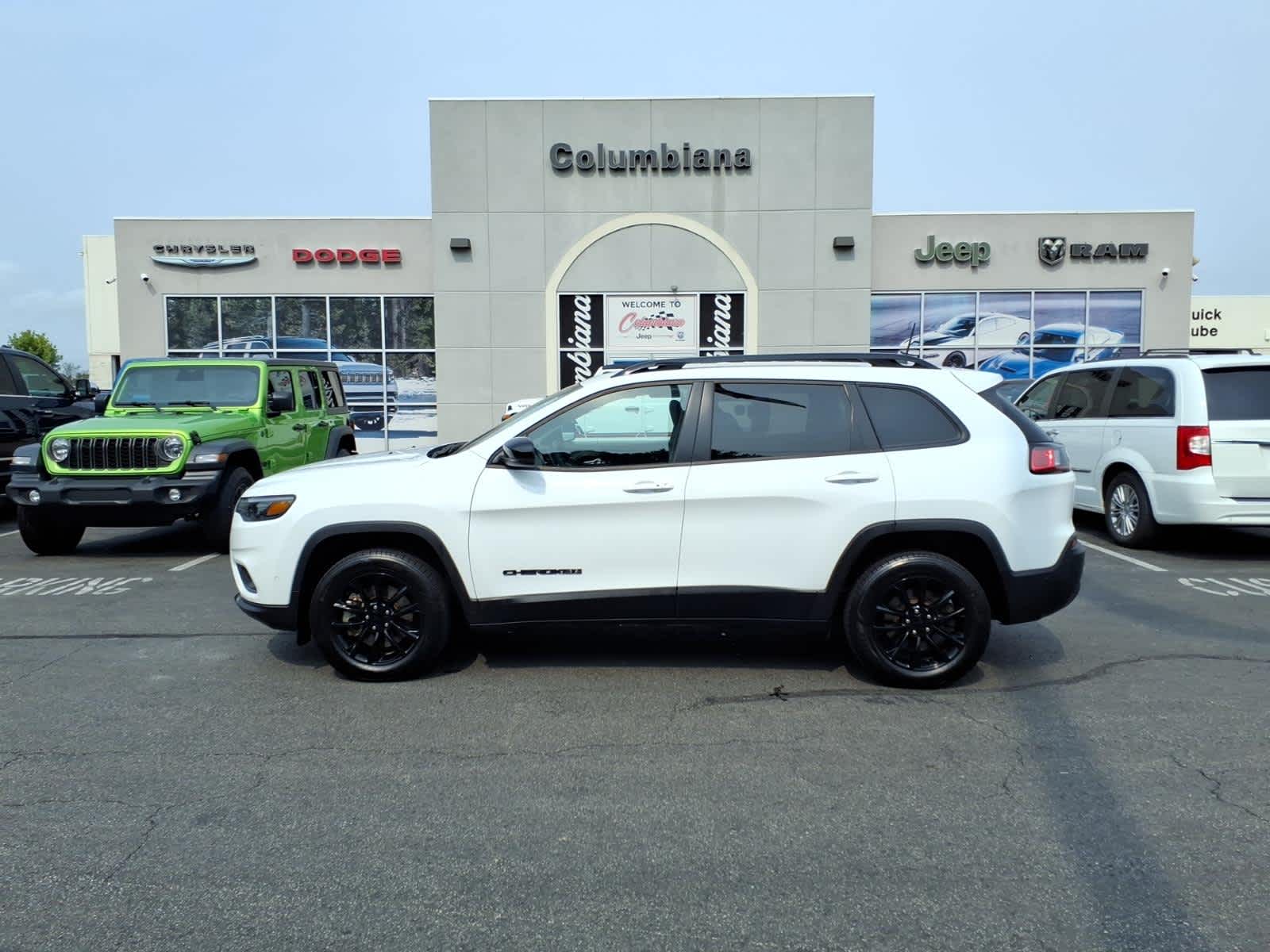 2023 Jeep Cherokee Altitude Lux