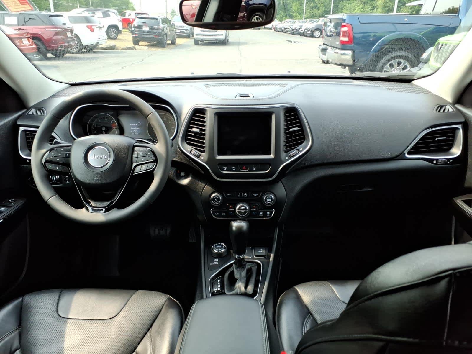 2023 Jeep Cherokee Altitude Lux