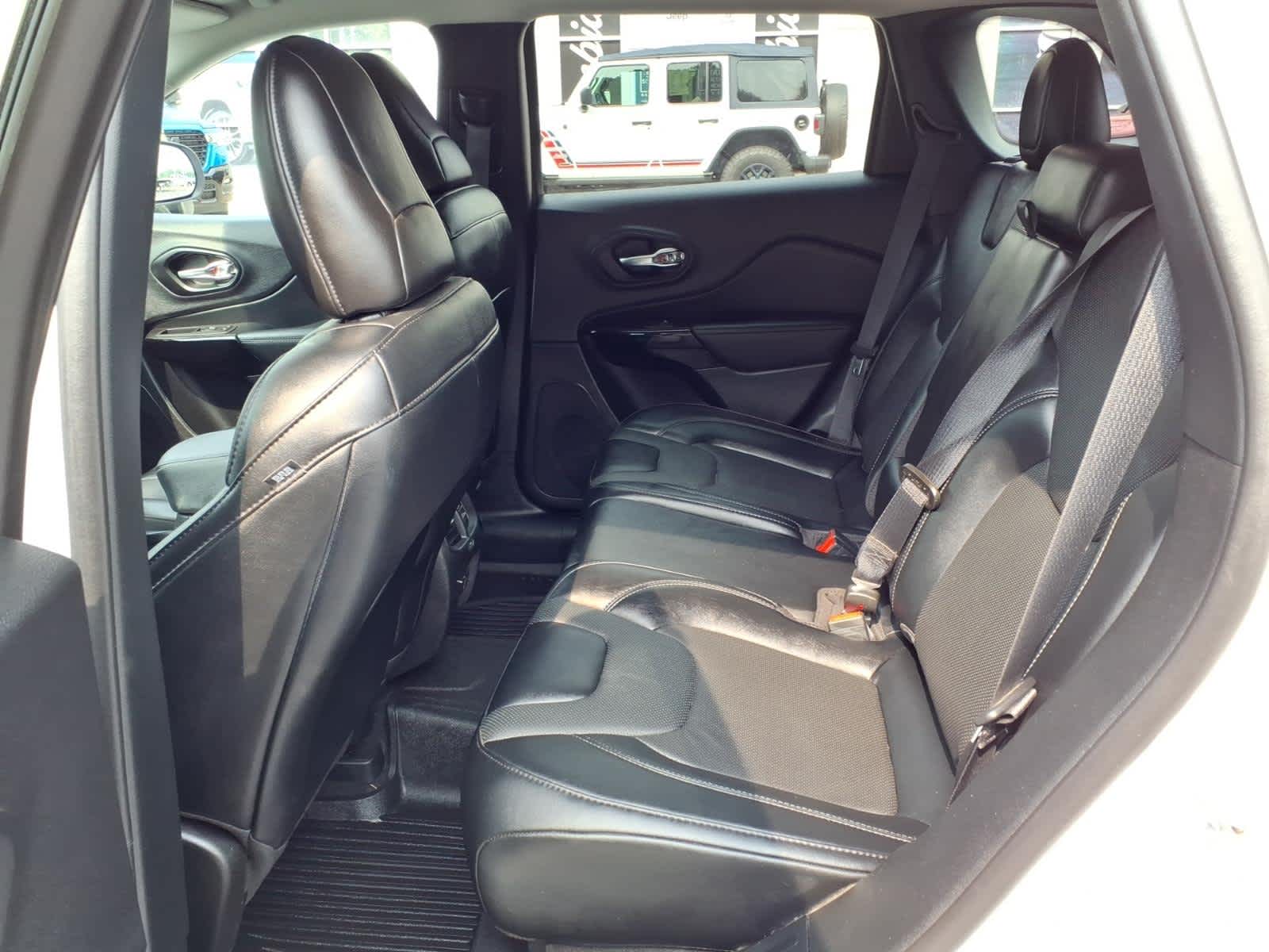 2023 Jeep Cherokee Altitude Lux