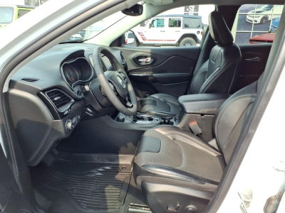2023 Jeep Cherokee Altitude Lux