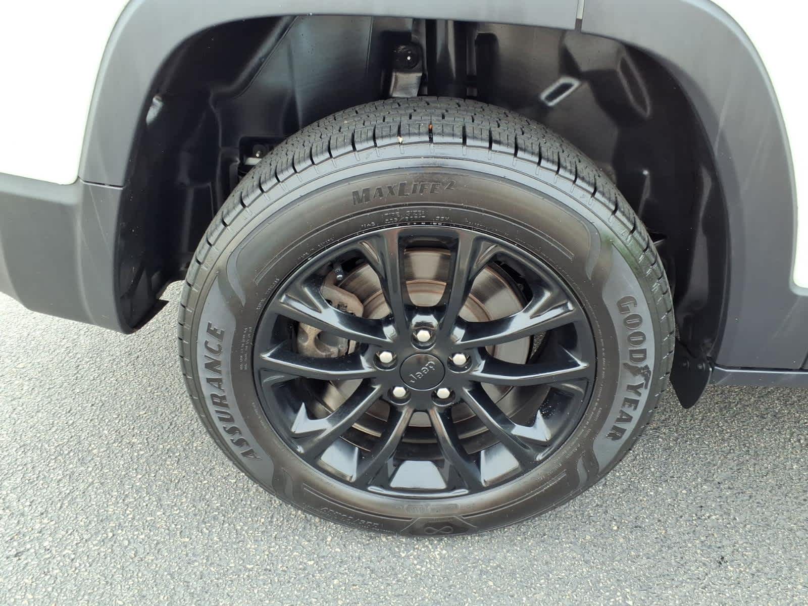 2023 Jeep Cherokee Altitude Lux