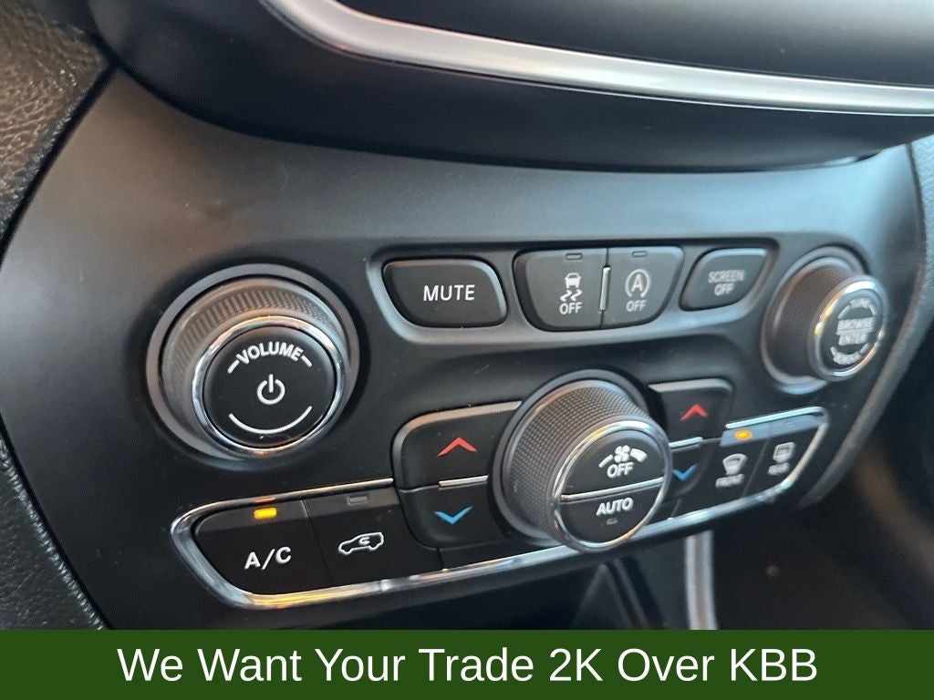 2022 Jeep Cherokee Latitude Lux