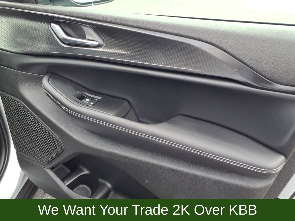 2025 Jeep Grand Cherokee Base