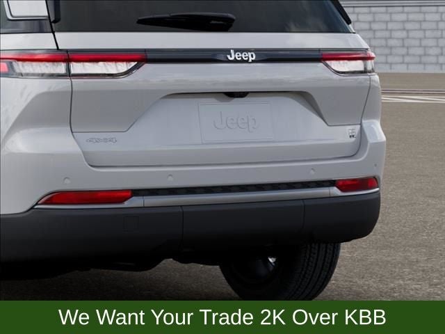 2026 Jeep Grand Cherokee Base