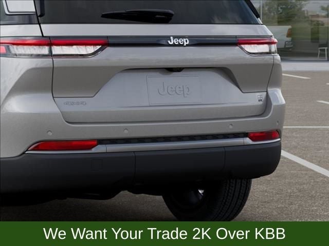 2026 Jeep Grand Cherokee Base
