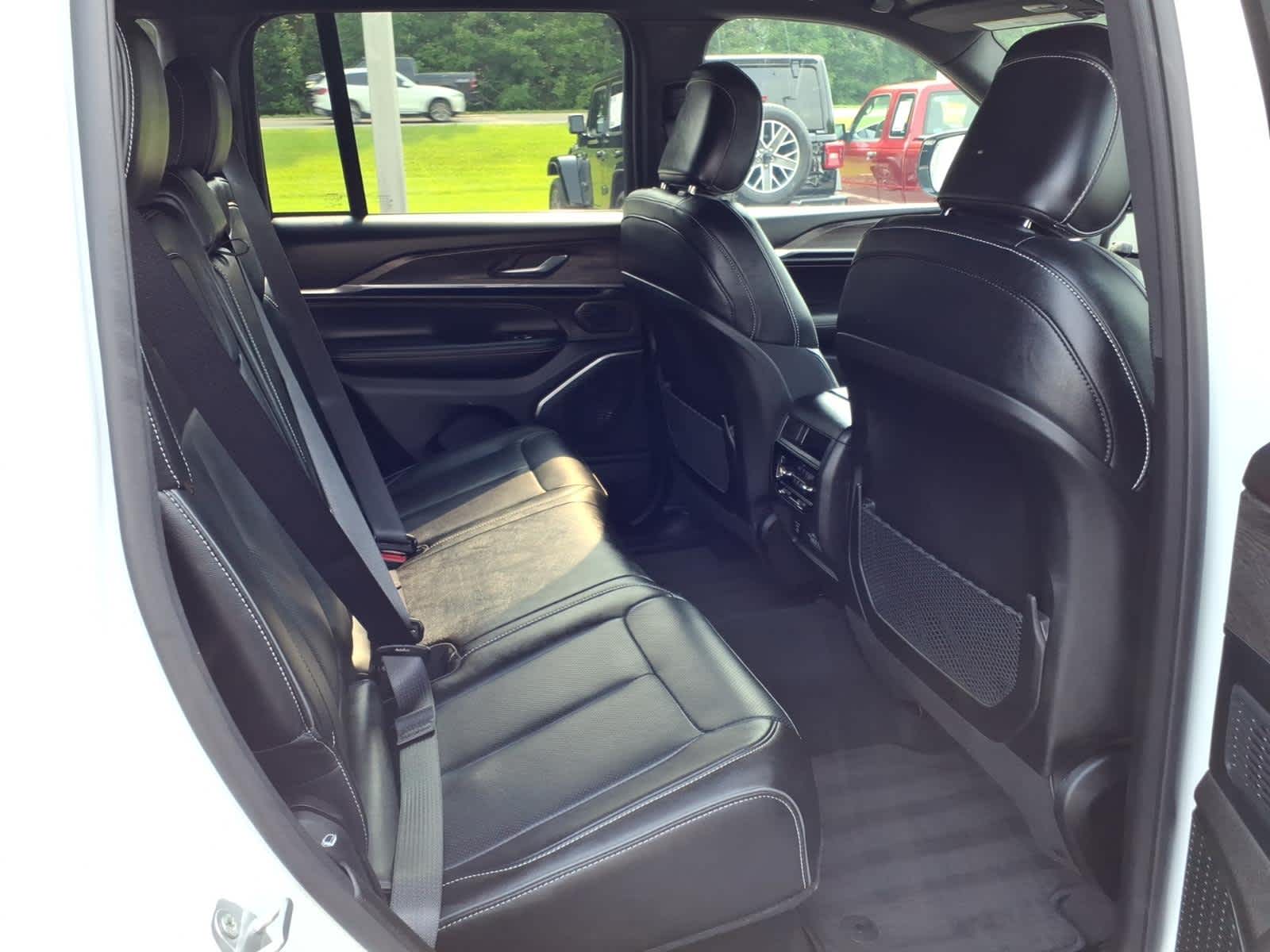 2025 Jeep Grand Cherokee Overland