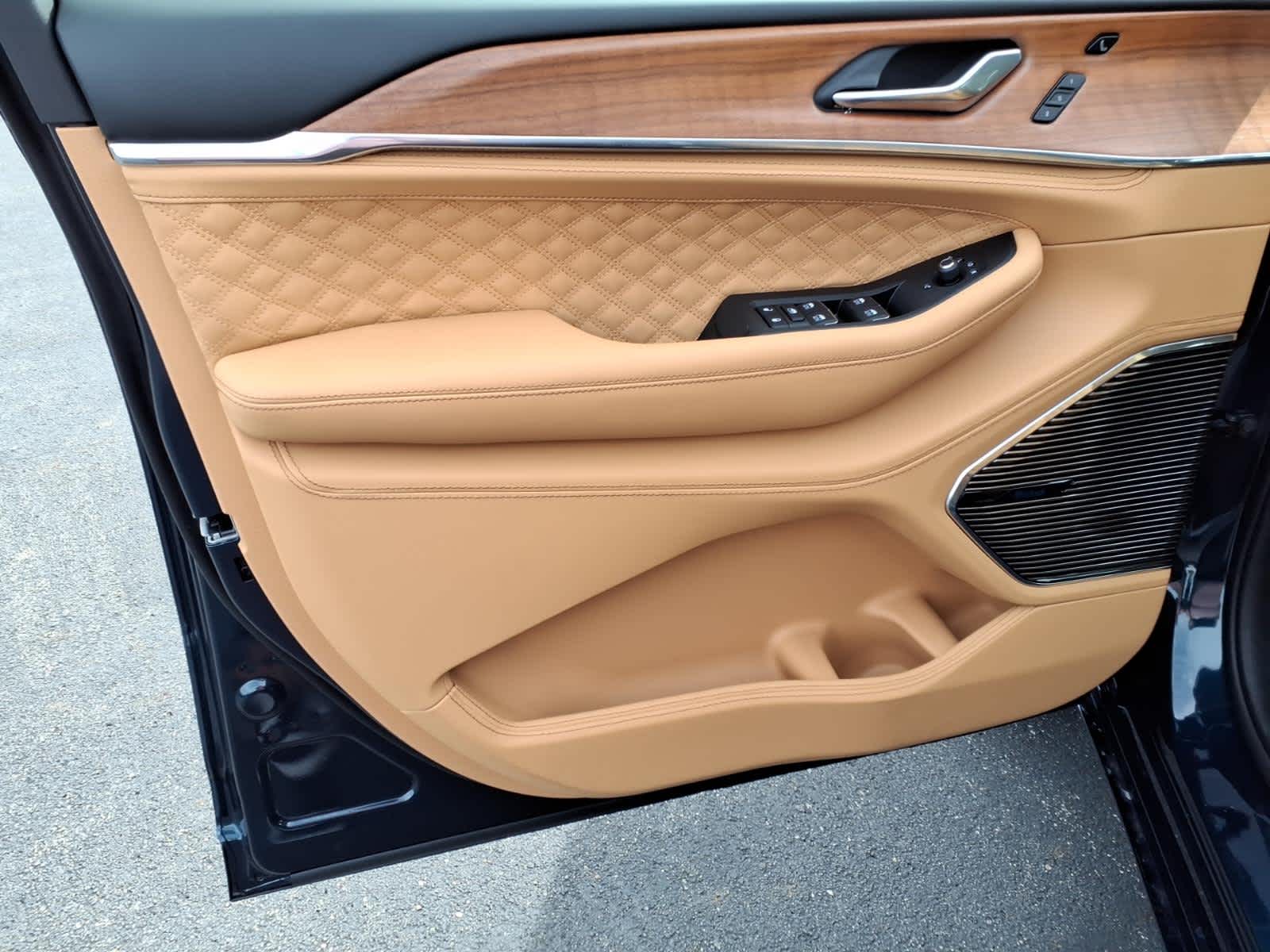 2027 Jeep Grand Cherokee Summit