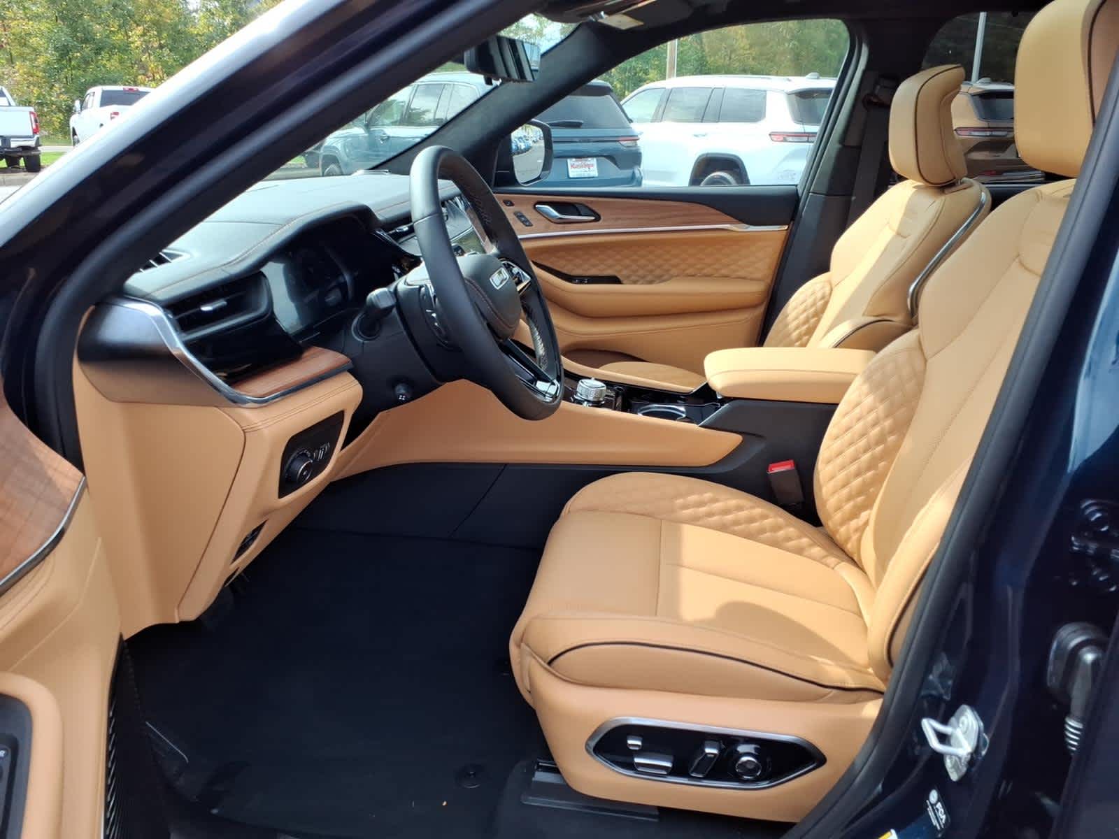 2027 Jeep Grand Cherokee Summit