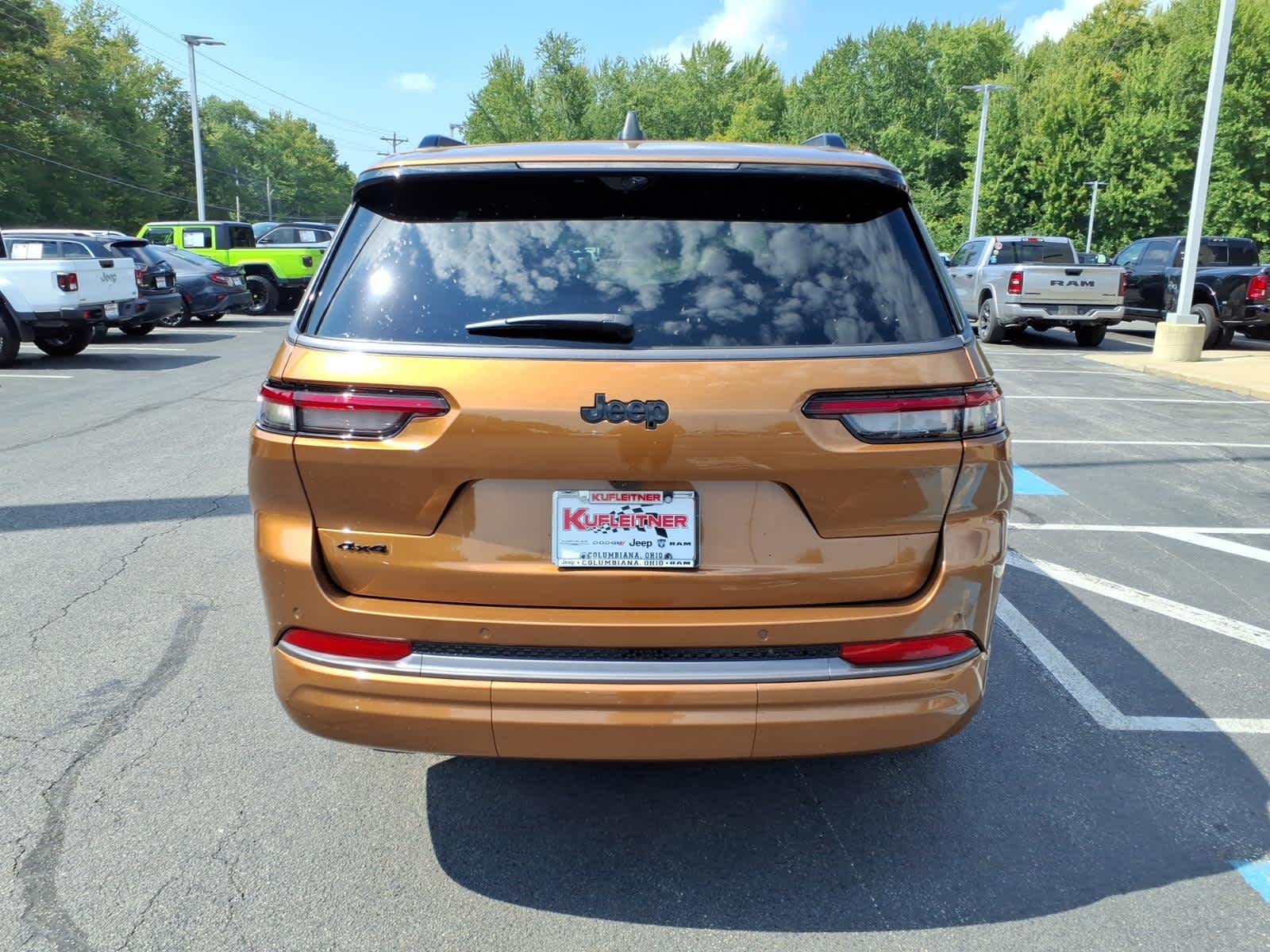 2027 Jeep Grand Cherokee L Limited Reserve