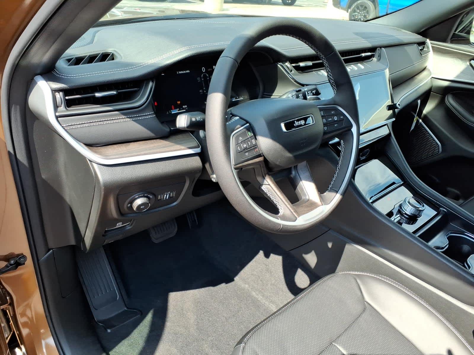 2027 Jeep Grand Cherokee L Limited Reserve