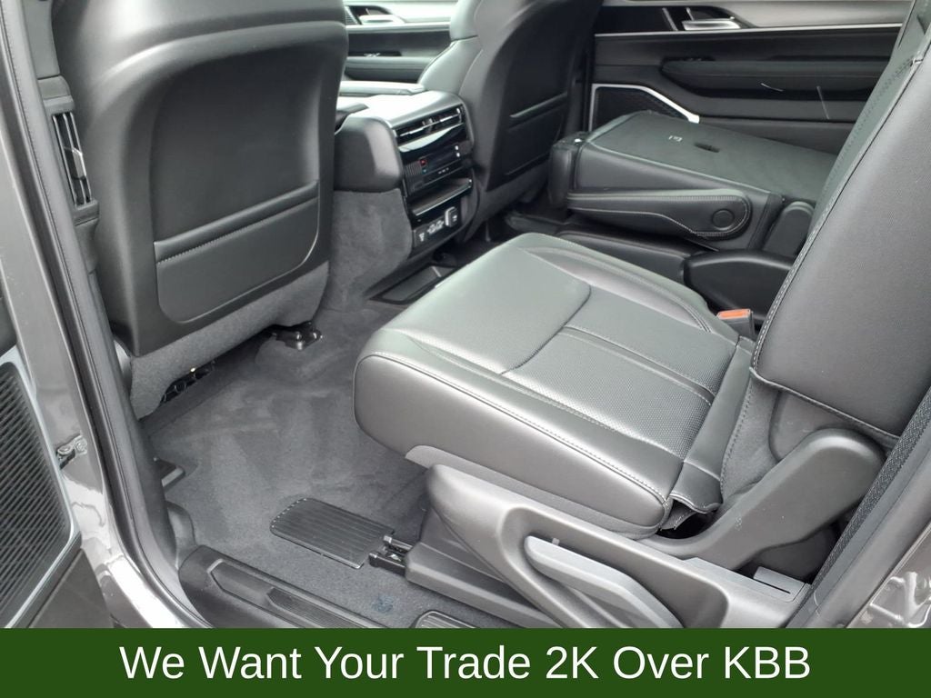 2026 Jeep Grand Wagoneer Base