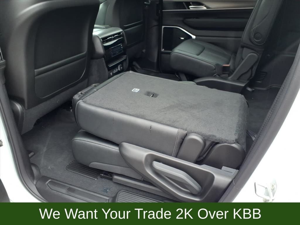 2026 Jeep Grand Wagoneer Base