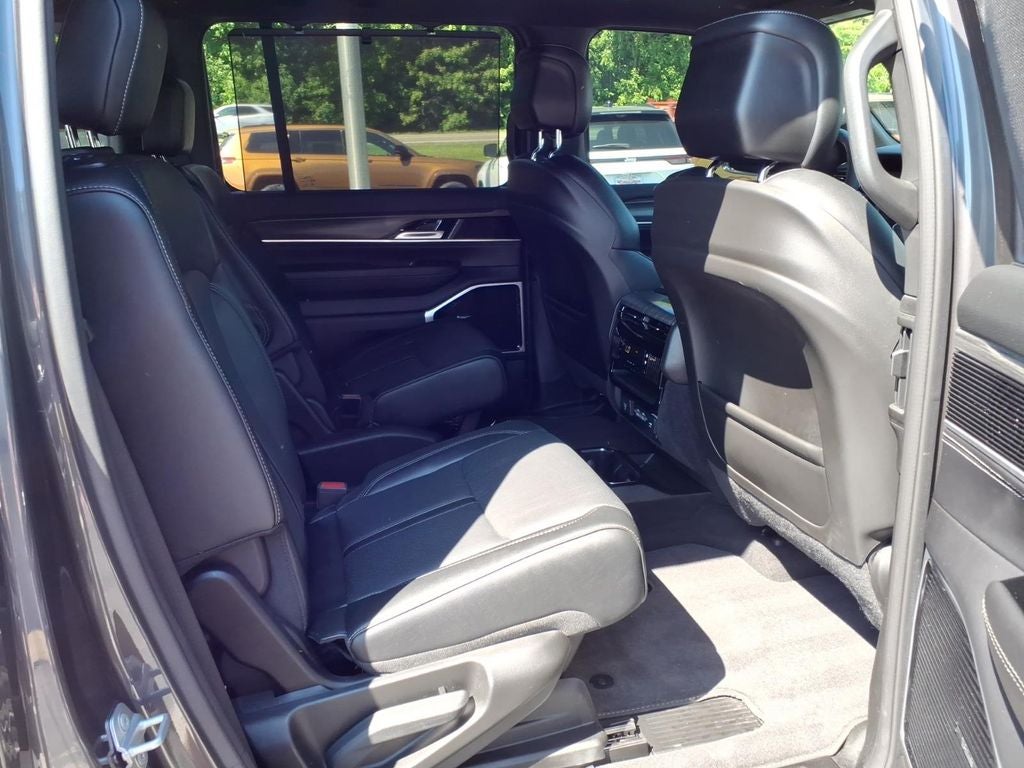 2023 Jeep Wagoneer Series III