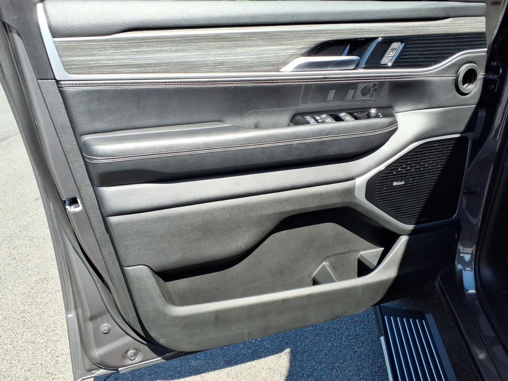 2023 Jeep Wagoneer Series III