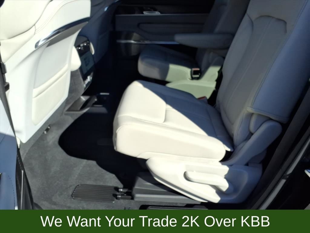 2026 Jeep Grand Wagoneer Base