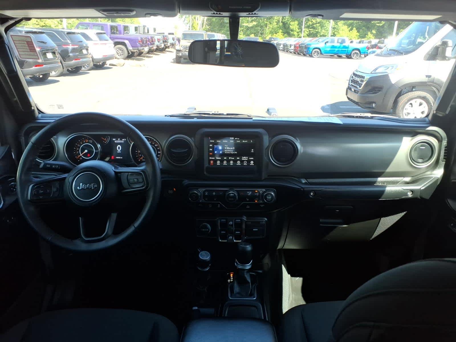 2022 Jeep Gladiator Willys
