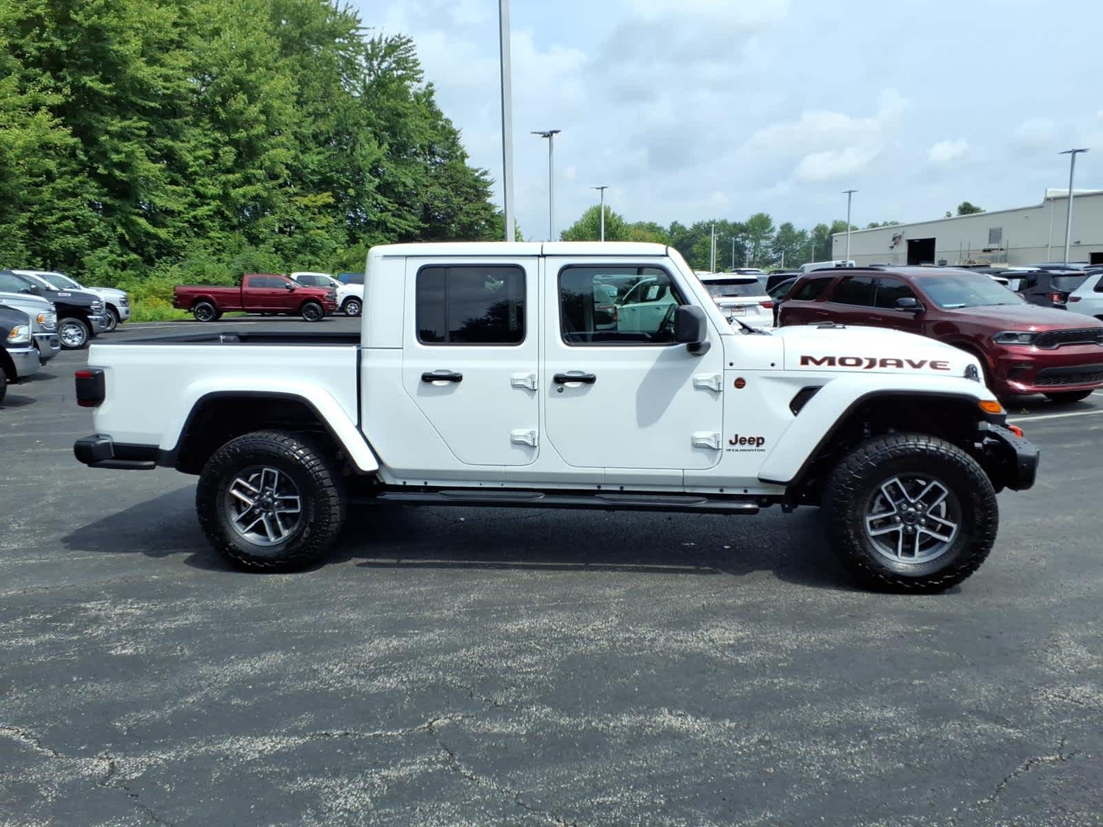 2025 Jeep Gladiator Mojave X