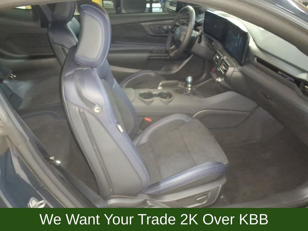 2025 Ford Mustang Dark Horse