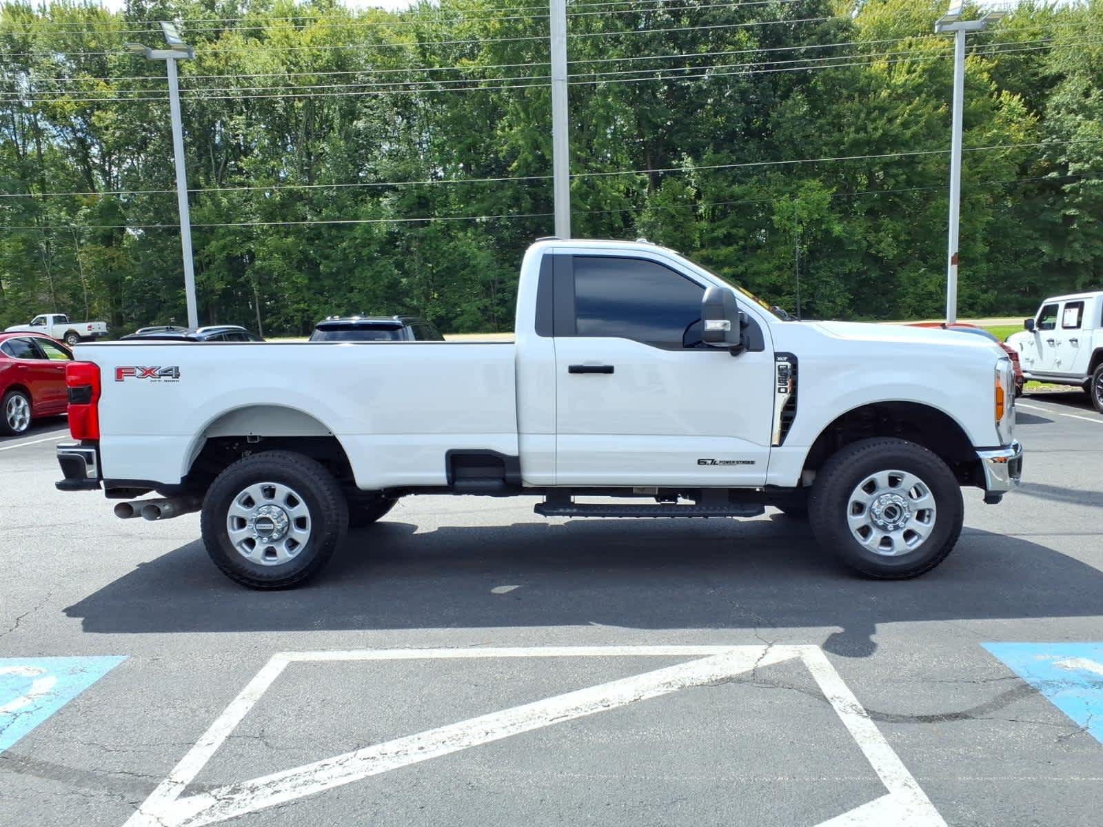 2024 Ford Super Duty F-350 SRW XLT