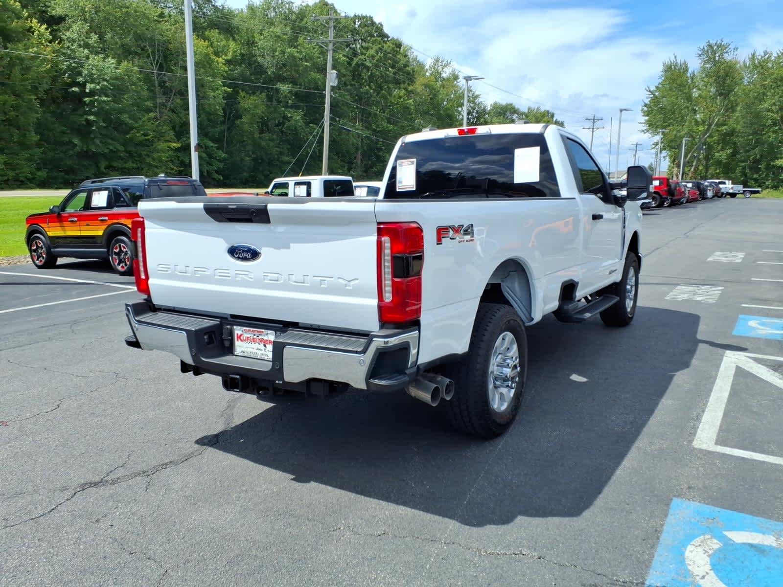 2024 Ford Super Duty F-350 SRW XLT