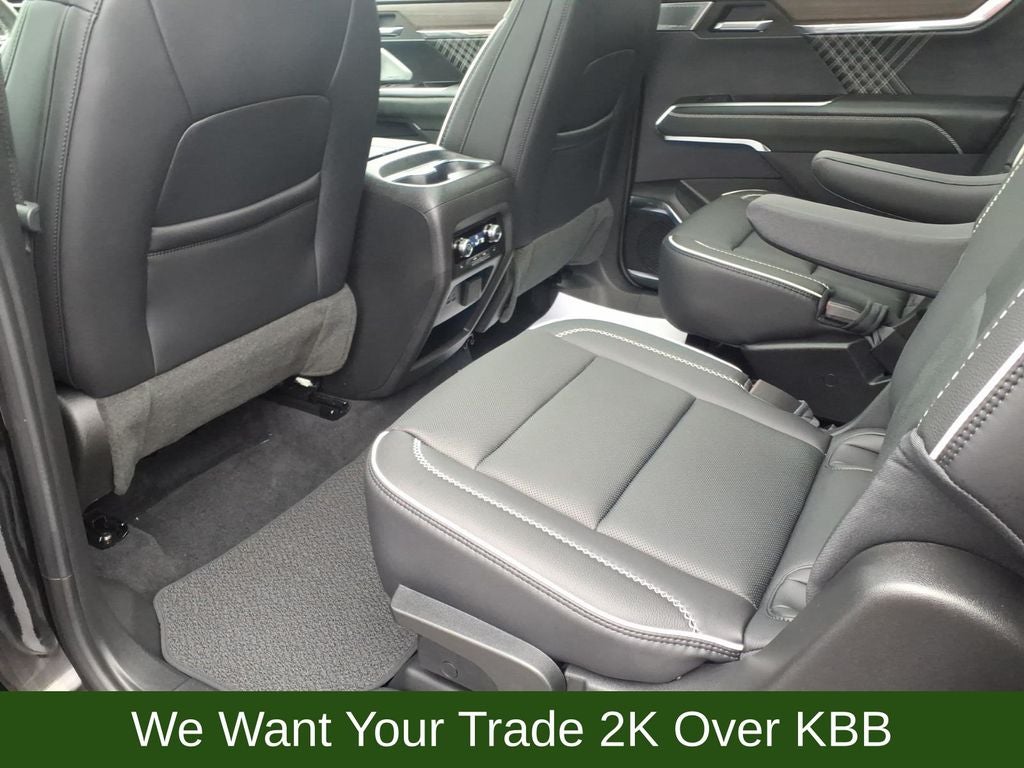 2025 GMC Acadia Denali