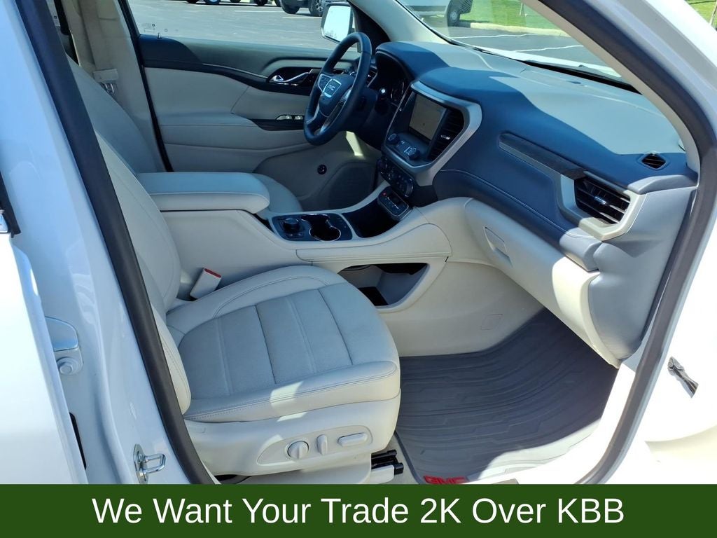 2023 GMC Acadia Denali