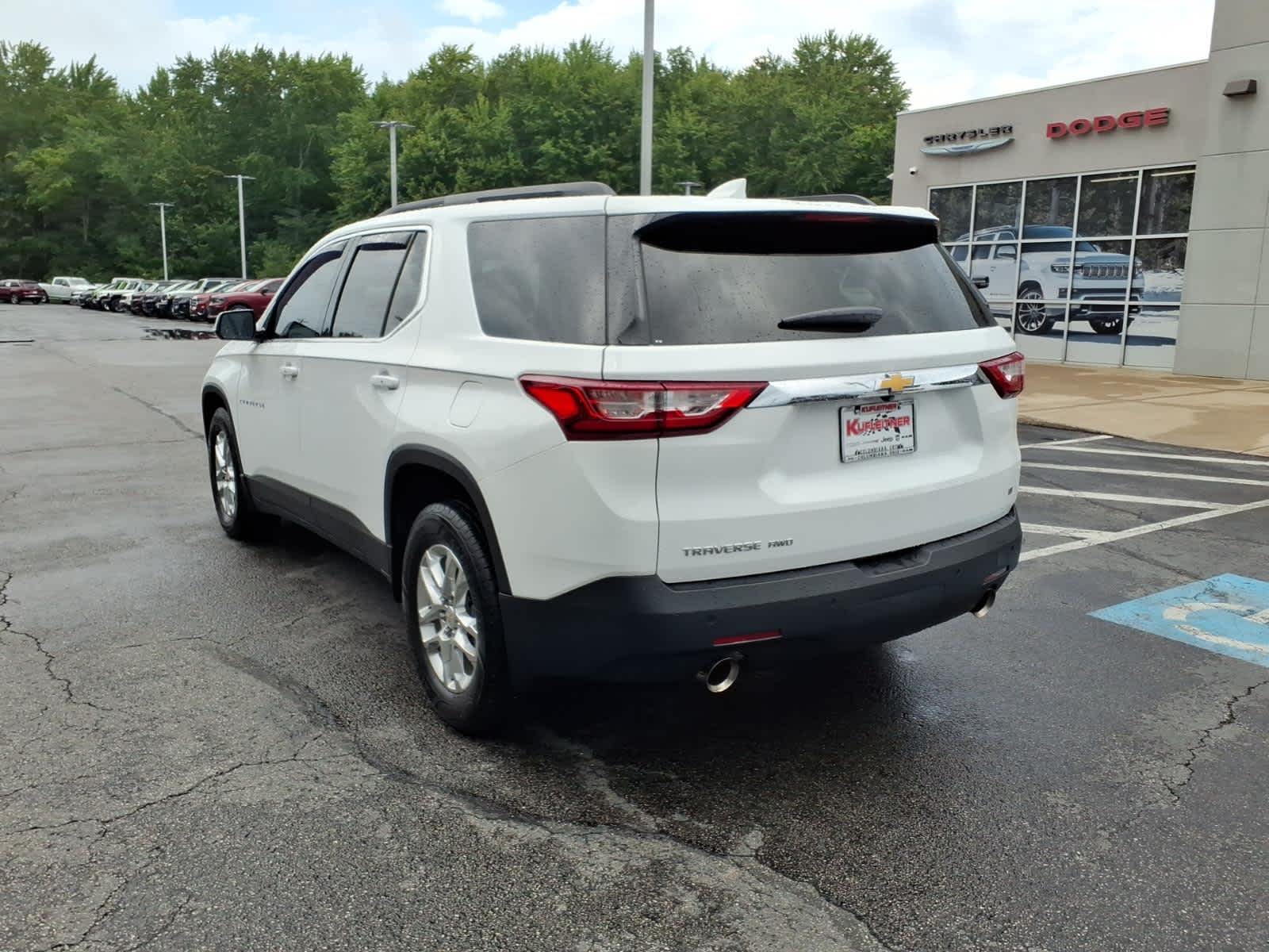 2020 Chevrolet Traverse LT Cloth
