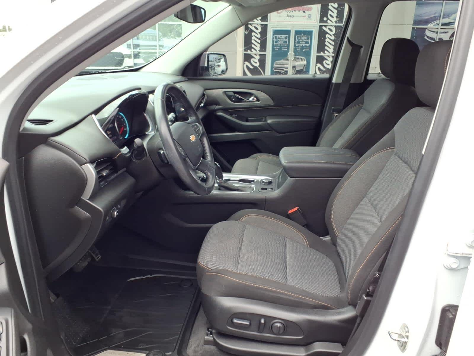2020 Chevrolet Traverse LT Cloth