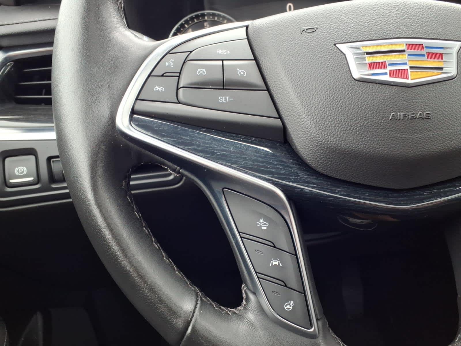 2022 Cadillac XT5 AWD Premium Luxury