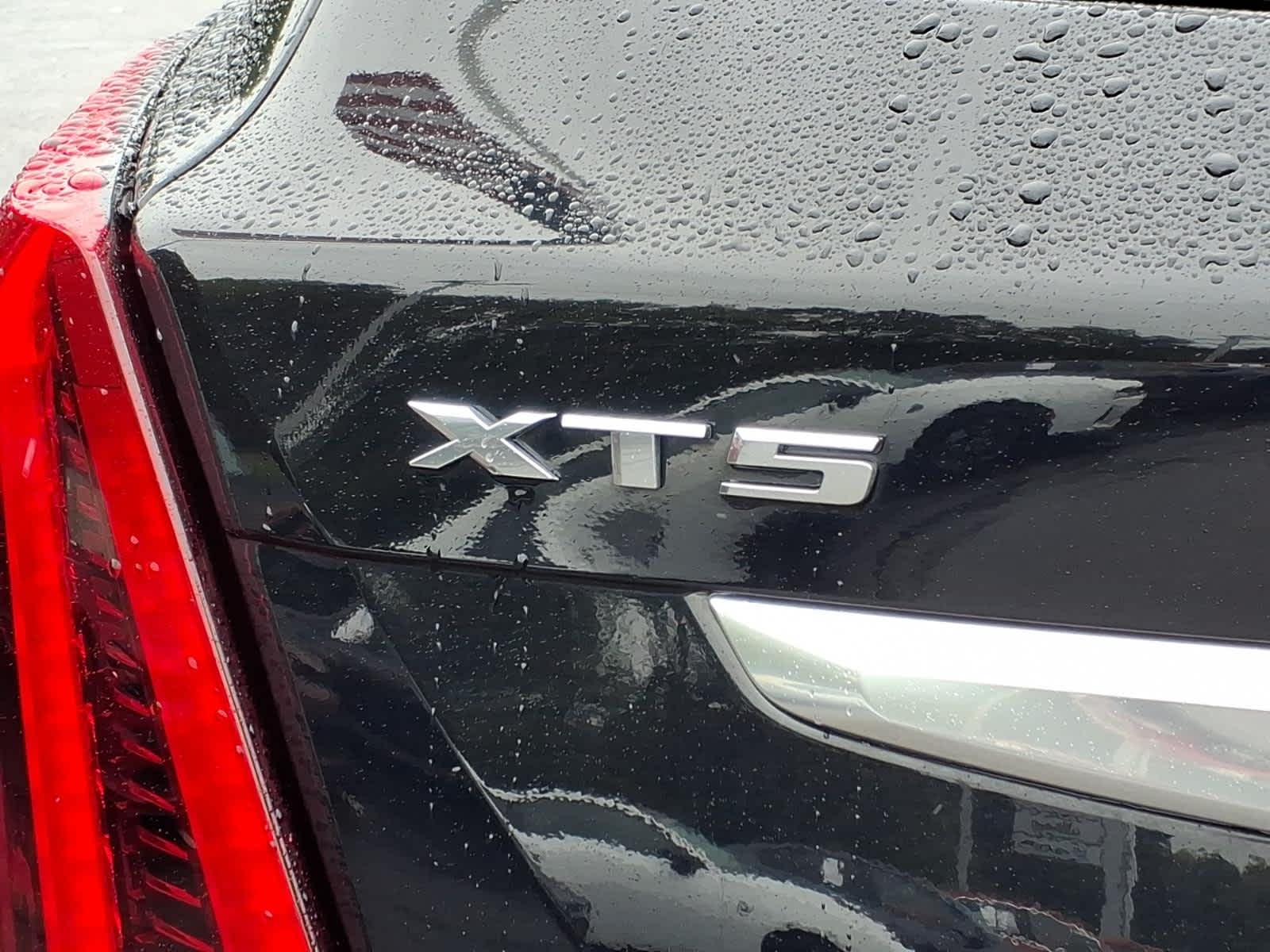 2022 Cadillac XT5 AWD Premium Luxury