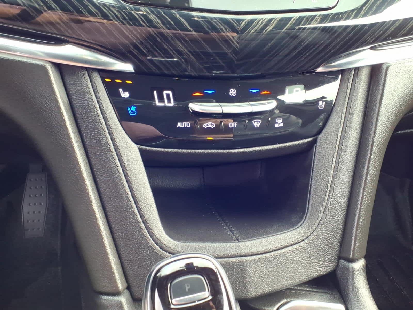 2023 Cadillac XT6 AWD Premium Luxury