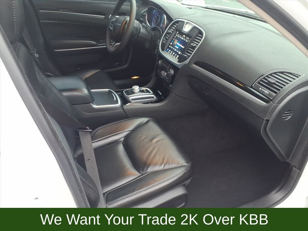 2023 Chrysler 300 Touring