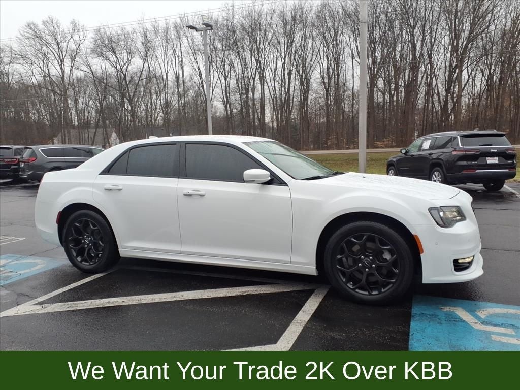 2023 Chrysler 300 Touring