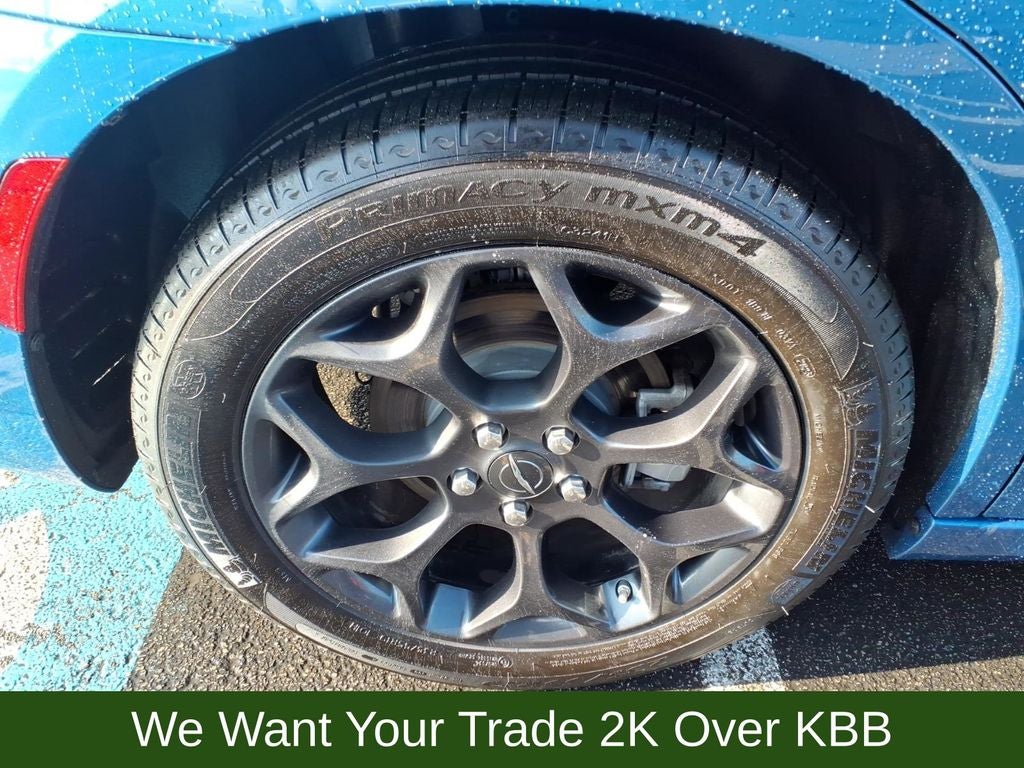 2023 Chrysler 300 Touring