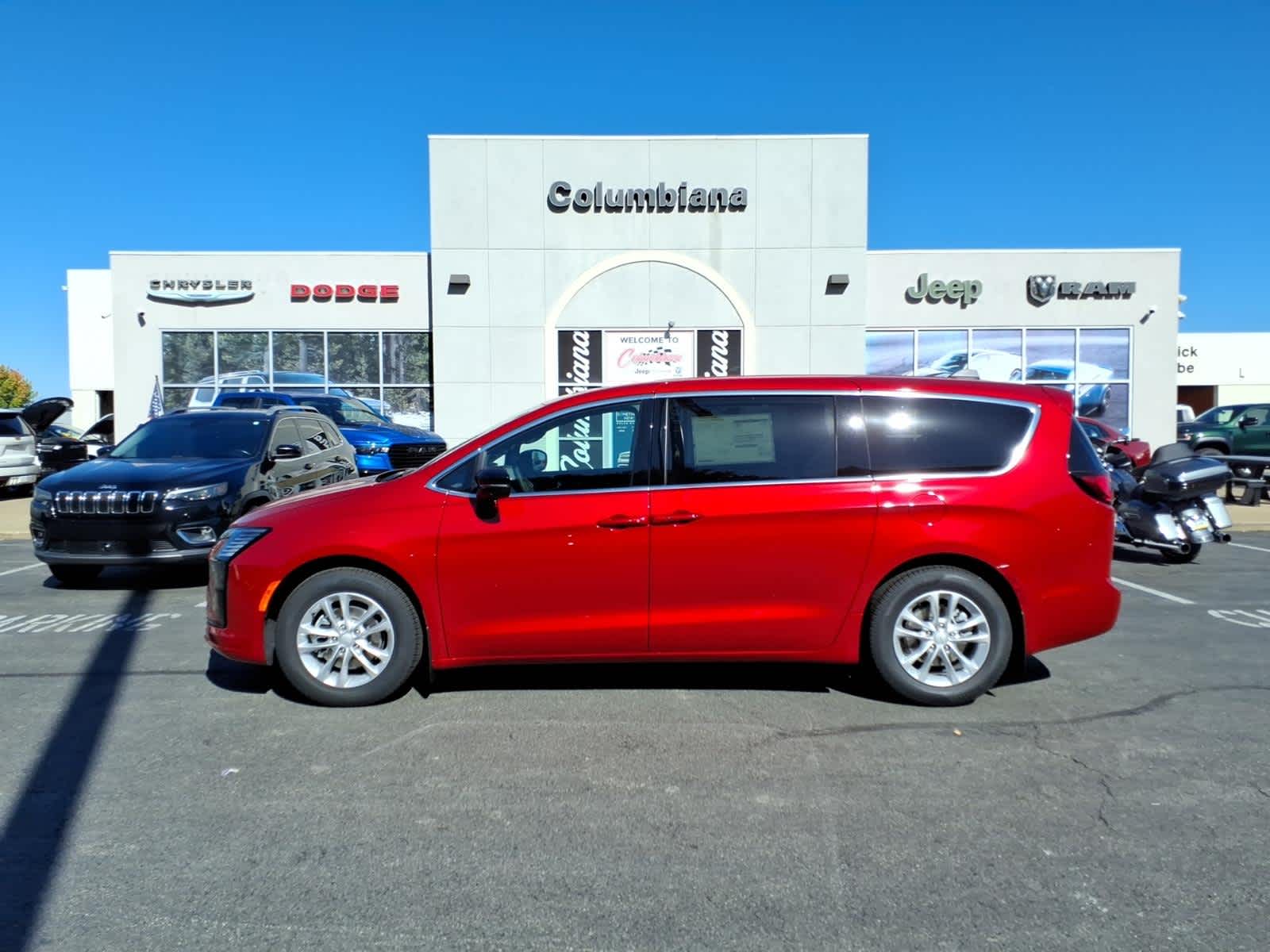 2027 Chrysler Pacifica Select