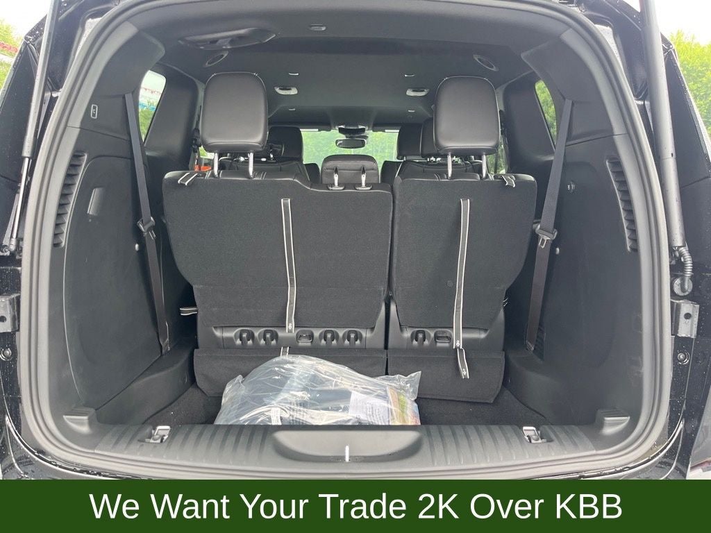 2025 Chrysler Voyager LX