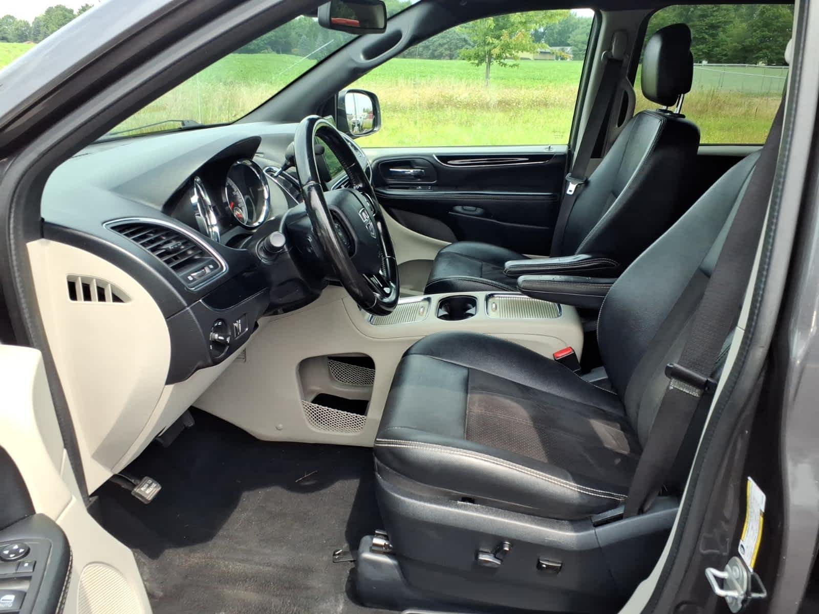 2020 Dodge Grand Caravan SXT