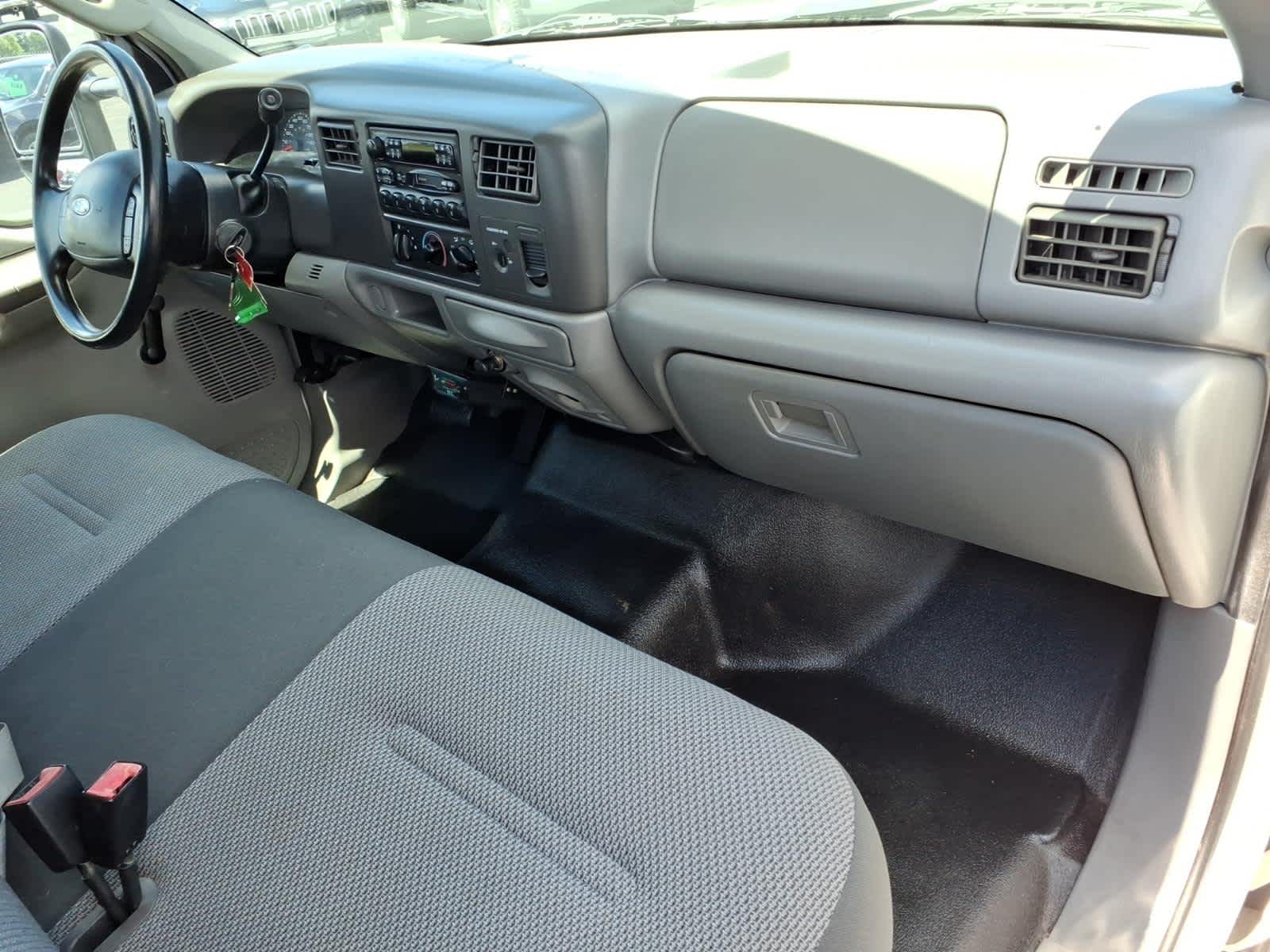 2004 Ford Super Duty F-250 Base
