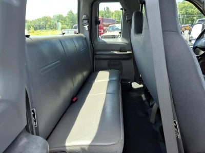 2004 Ford Super Duty F-250 Base