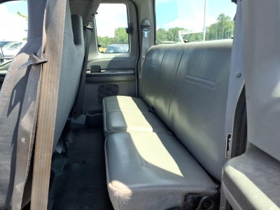 2004 Ford Super Duty F-250 Base