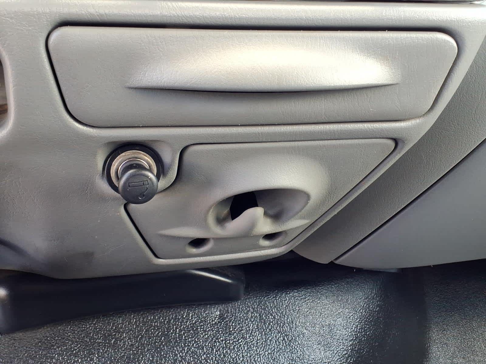 2004 Ford Super Duty F-250 Base