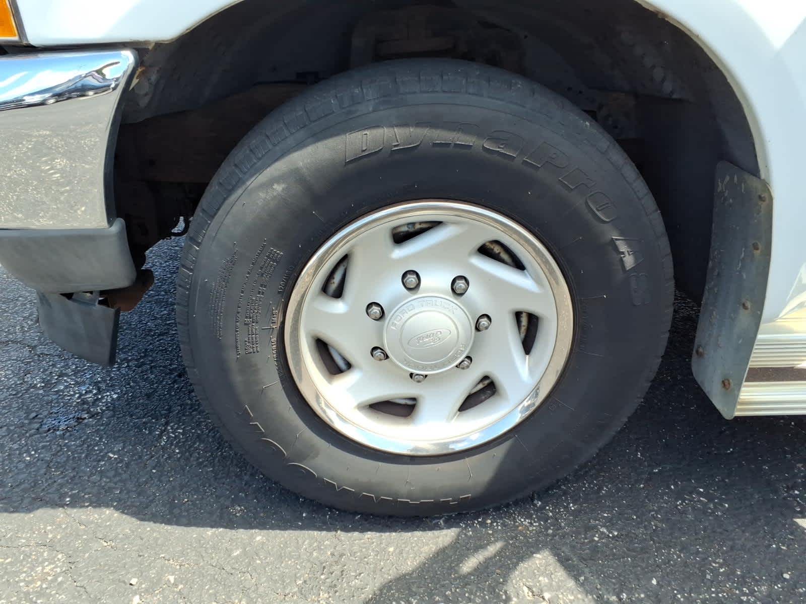 2004 Ford Super Duty F-250 Base