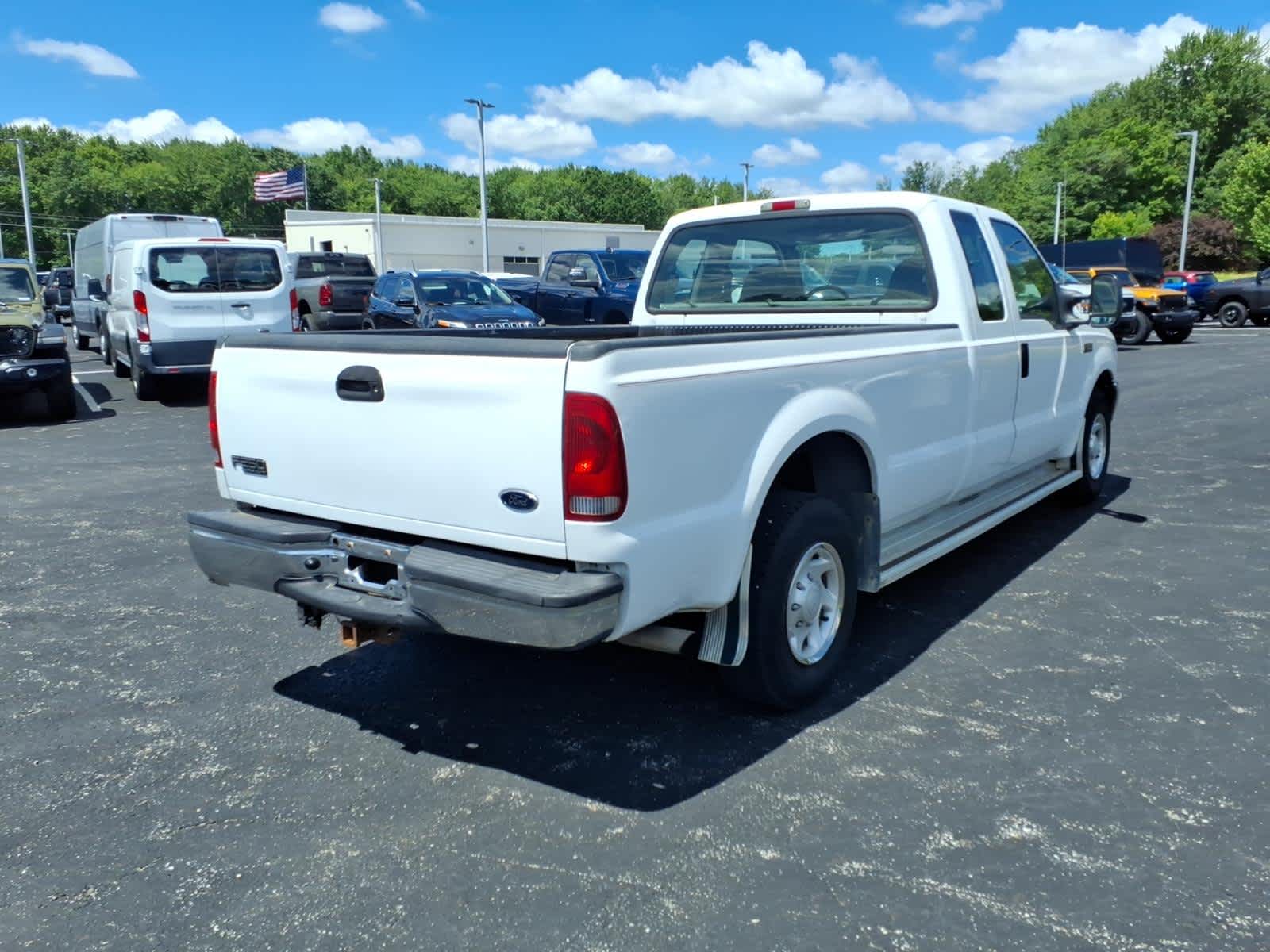 2004 Ford Super Duty F-250 Base