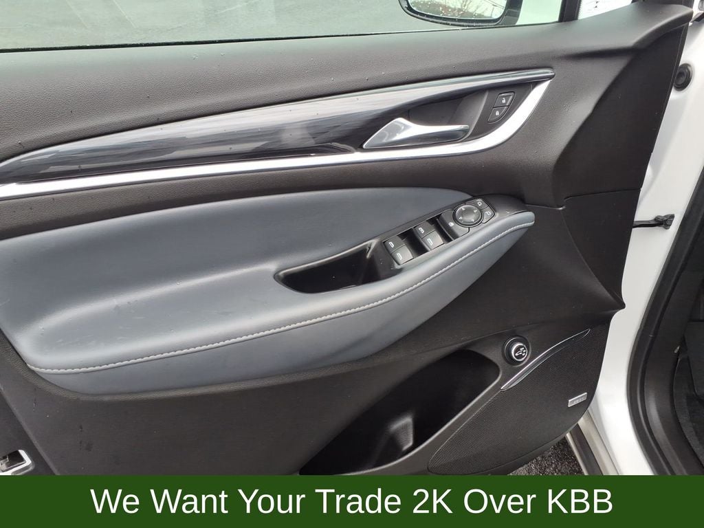 2023 Buick Enclave Essence