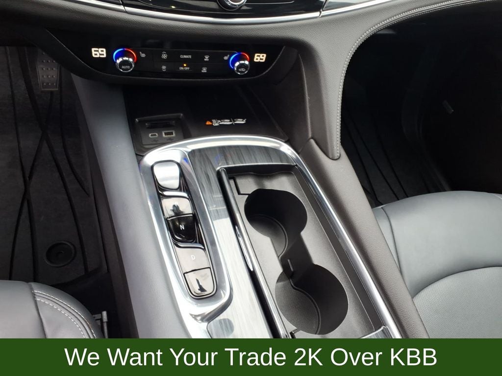 2023 Buick Enclave Essence