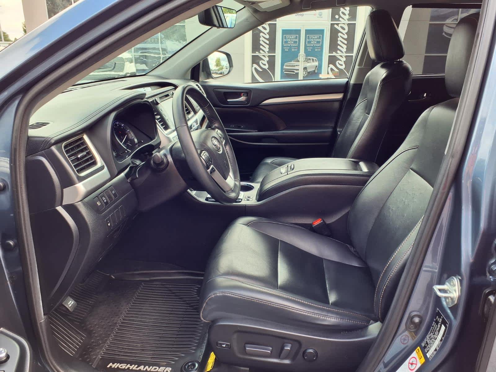2019 Toyota Highlander SE