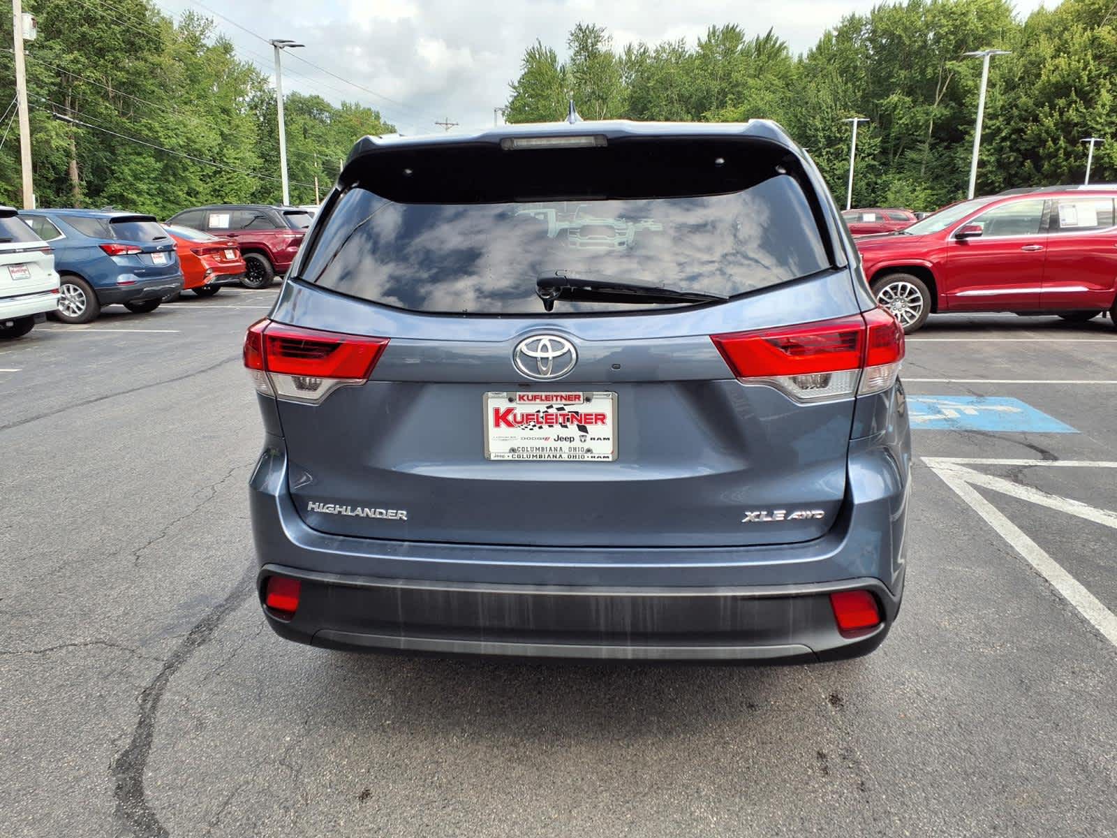 2019 Toyota Highlander SE