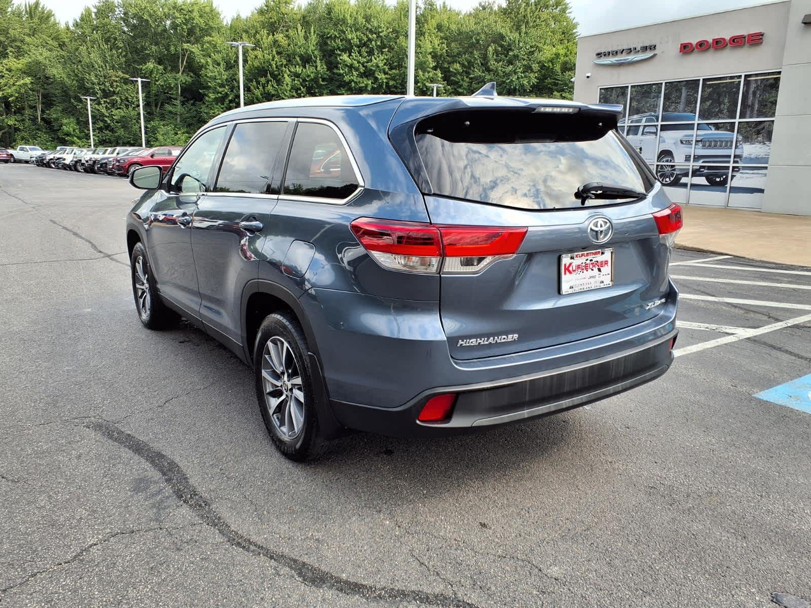 2019 Toyota Highlander SE