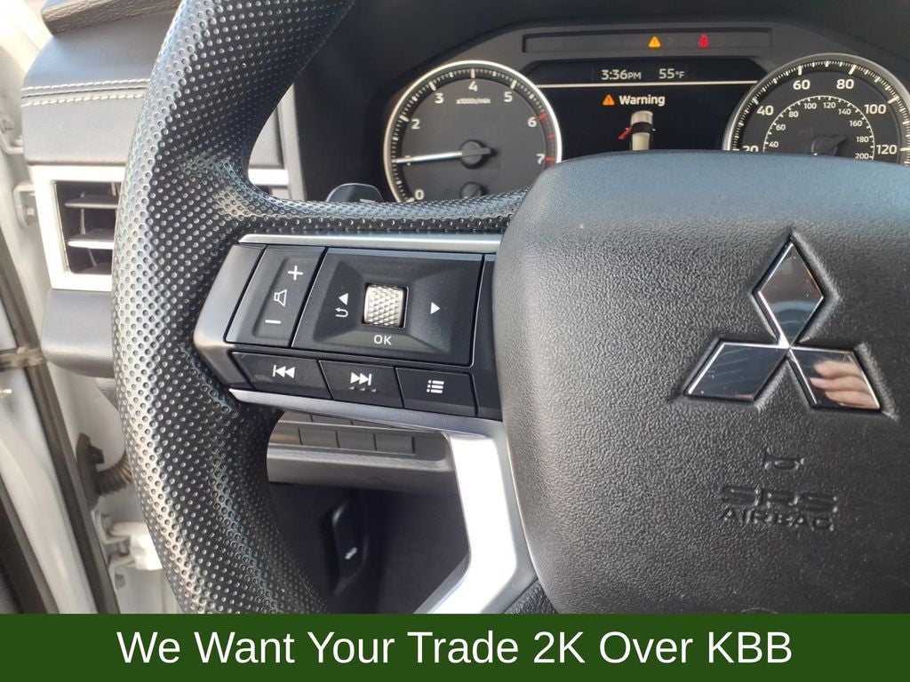 2022 Mitsubishi Outlander ES